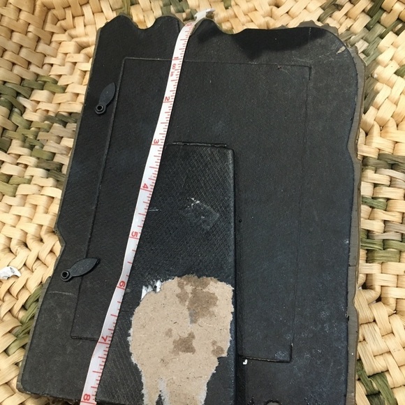 🎈🎈🎈Western horseshoe picture frame. Barb wire nails wood plank  rustic frame - Picture 6 of 9